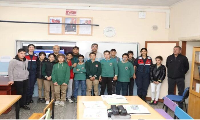 Jandarmadan Öğrencilere Bilgilendirme