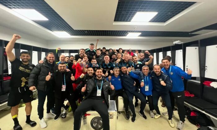 Manisa’da Galibiyet Pozu