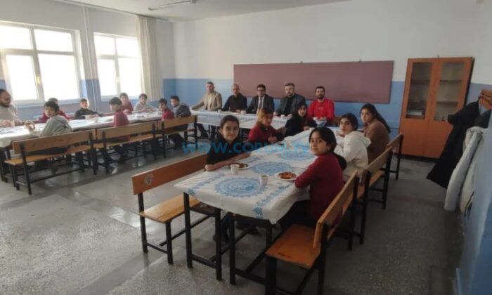 Örnek Miniklerle Bir Araya Geldi