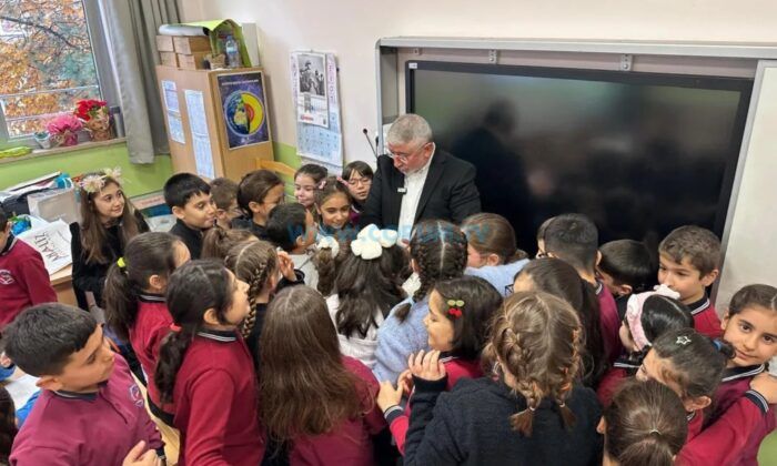 Başkan Çocuklarla Kitap Okudu, Tavsiyeler Verdi