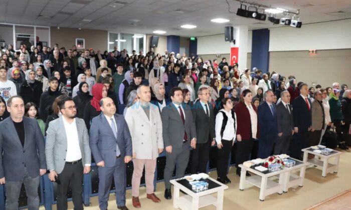 Öğrencilerle Birlikte Dizi İzlediler