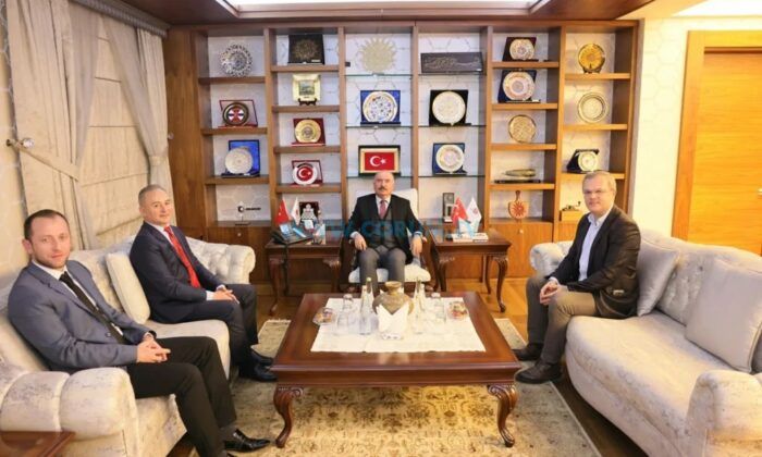 İlahiyat Fakültesi’nden Vali Çalgan’a Ziyaret