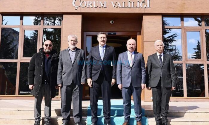 Eski Bakan Çorum’da