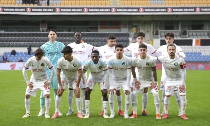 Bu Kadro ve Diziliş ile Oynadık