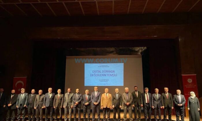 ‘Dijital Dünyada Dini Değerler’ Konuşuldu