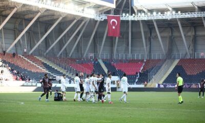 Maçın Yarısında Top Hareket Etmedi!