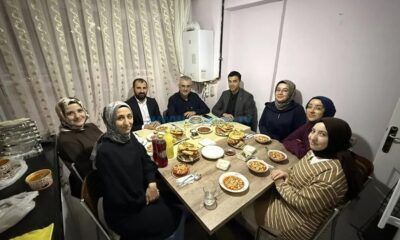 Ahlatcı, İftarı Gençlerle Yaptı