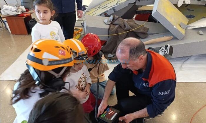 Vatandaş, Depreme Karşı Bilinçlendiriliyor