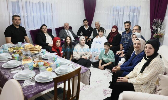 Şehidin Ailesiyle İftar Sofrasında Buluştu