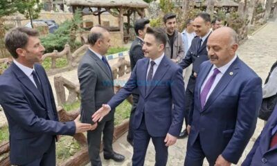 Halk ve Protokol Parkta Bayramlaştı