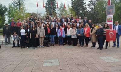 CHP’den Anıta Çelenk