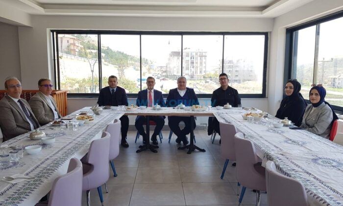 Gençlerin Enerjisiyle Yeşil Gelecek Projesi İçin Toplantı