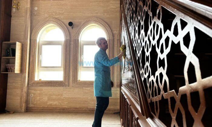 İbadethaneler Temizleniyor