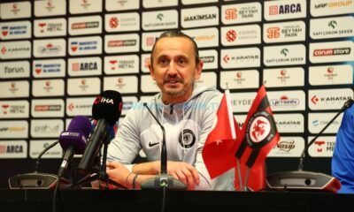 Tuncay Şanlı: Zemin Futbola İzin Vermedi