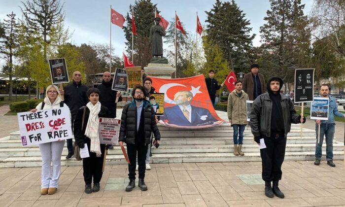 Ümit Özdağ ve Gençlerin Bırakılmasını İstediler