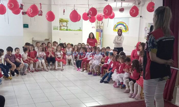 Minik Öğrencilere Suyun Önemi Anlatıldı