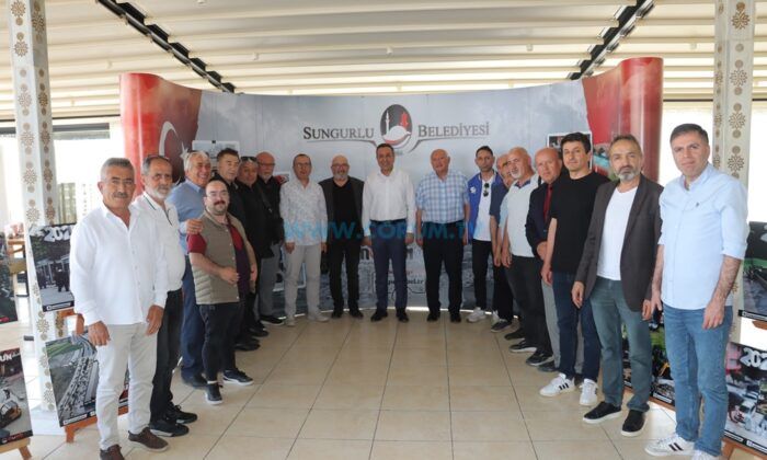 1 Yılda Yaptıklarını Anlattı