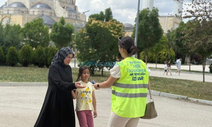 ‘AK Gençlik Her Anında Hep Yanında’