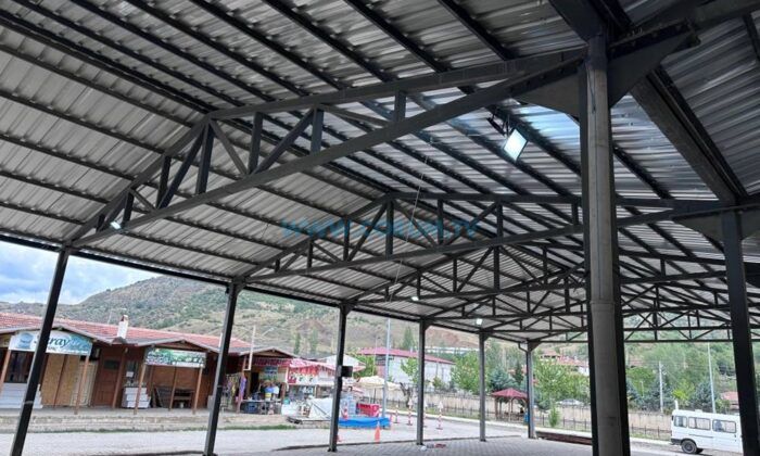 Bayat Pazar Yeri Bayrama Hazır