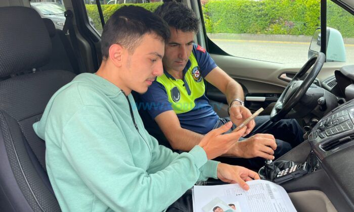 Gençler Aradı, Zabıta Yetişti