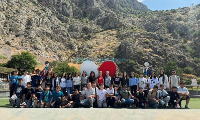 Gençler, ‘Şehzadeler Şehri’ni Gezdi