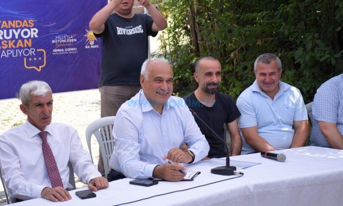 Hem Anlattı Hem Dinledi