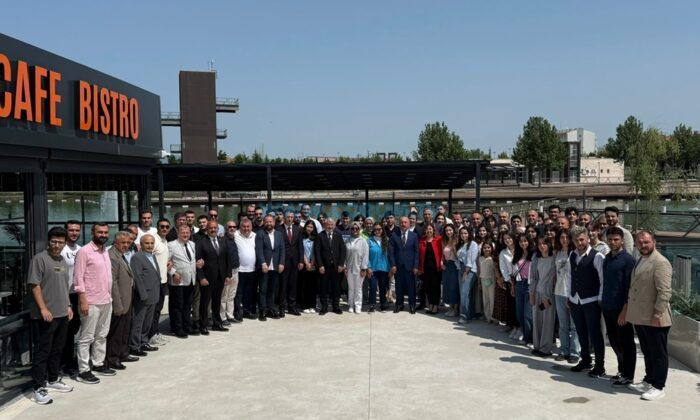 Milletvekili Ahlatcı, Bayramı Hemşehrileriyle Geçirdi