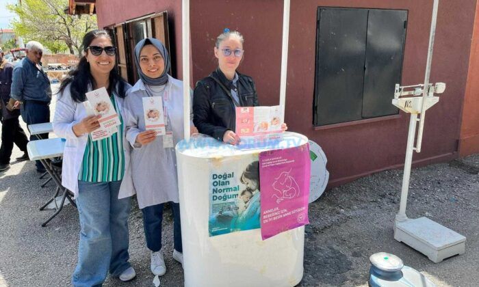 Vatandaşlara Normal Doğum Bilgilendirmeleri Yapılıyor