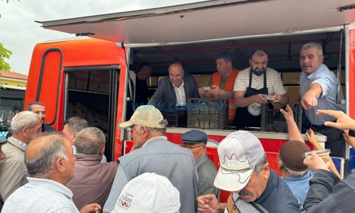 Alaca’da Vatandaşlara Aşure İkram Edildi