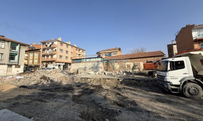 İtfaiye Alanından Ücretsiz Otoparka