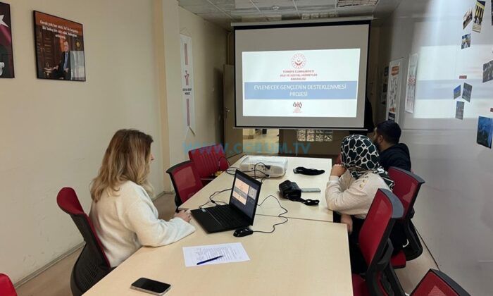 Sungurlu’da Çiftlere Evlilik Rehberi