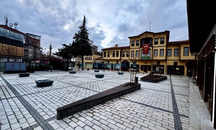 Veli Paşa Hanı’nın Önü Artık Böyle