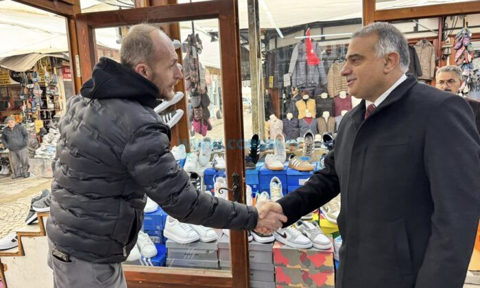 Alar, arasta esnafıyla buluştu