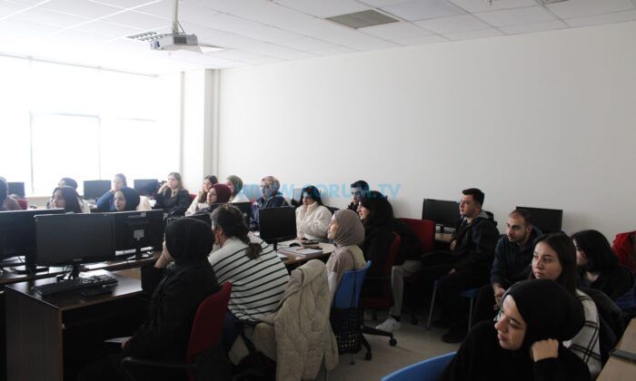 Eczane Teknisyeni Eğitimleri Sürüyor