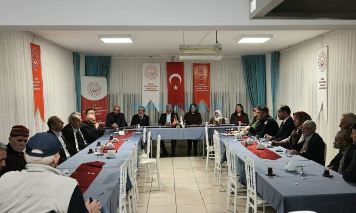 İftarı huzurevi sakinleriyle yaptılar