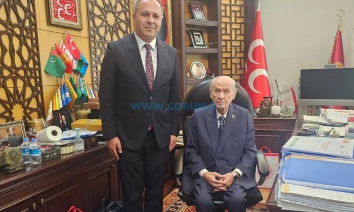 ‘Türk Milletinin Sarsılmaz Kalesiyiz’