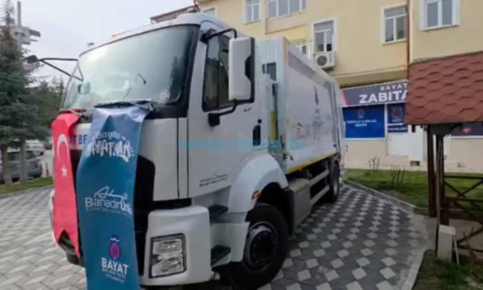 Bayat’a Çöp Kamyonu Hibesi