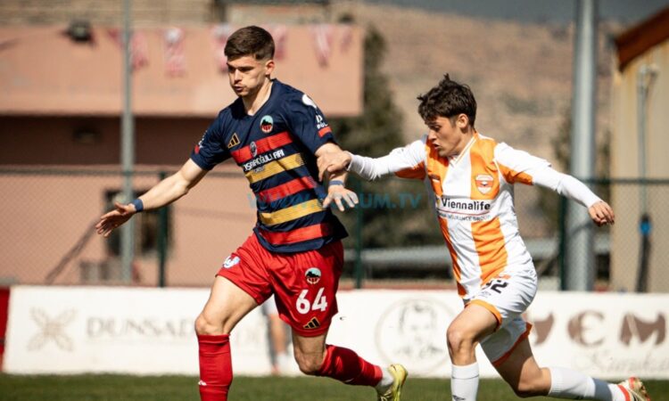 Çorumlu Sol Bek Şampiyonluğa Koşuyor