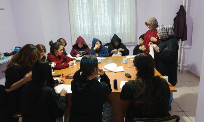 Dikiş Kursuyla Hayata Hazırlanıyorlar