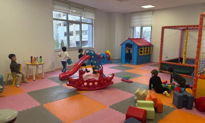 Hastane Kreşi Tüm Kamu Çalışanlarına Açılıyor