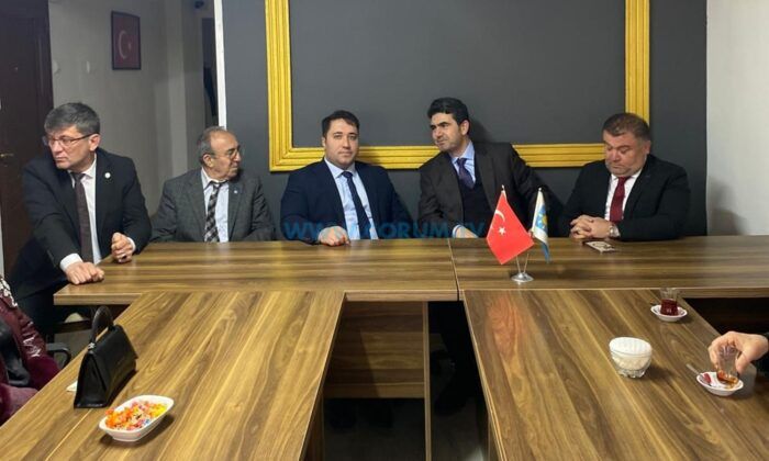 İYİ Parti Heyetinden Siyasi Partilere Bayram Turu