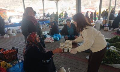 Pazarcılara ve Vatandaşa İç Isıtan İkramlar