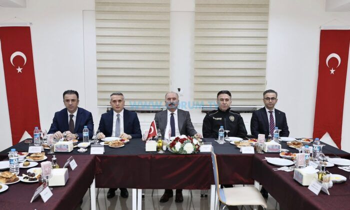 Vali Çalgan, Emniyet Personeliyle İftar Yaptı