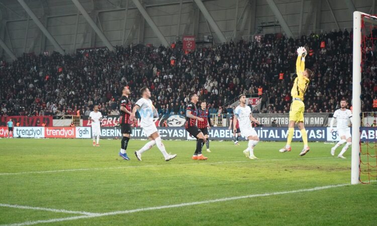 Aynı Hikaye, Aynı Son