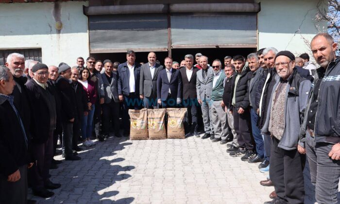 Çiftçiye Yüzde 50 Hibeli Ayçiçeği Tohumu Desteği