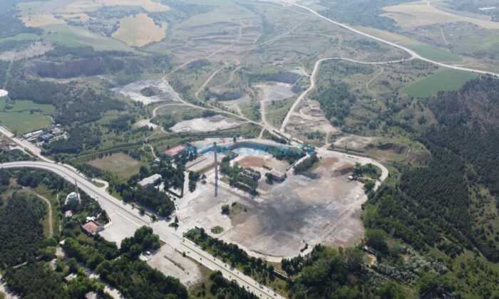 Eski Çimento Fabrikası Arazisinde Çalışmalar Başlıyor