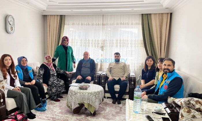 Evde Sağlık Ekipleri Yaşlıları Yalnız Bırakmadı