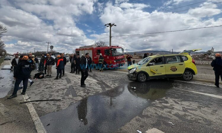 Rakip Takımın Futbolcuları Kaza Yaptı