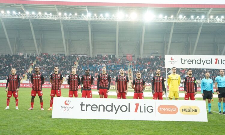 Sivasspor Maçı Öncesi Saygı Duruşu Kararı