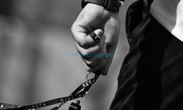 Üzüntüsünü Böyle Dile Getirdi